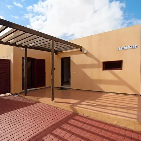 ヴィラ Dayely コラレホ